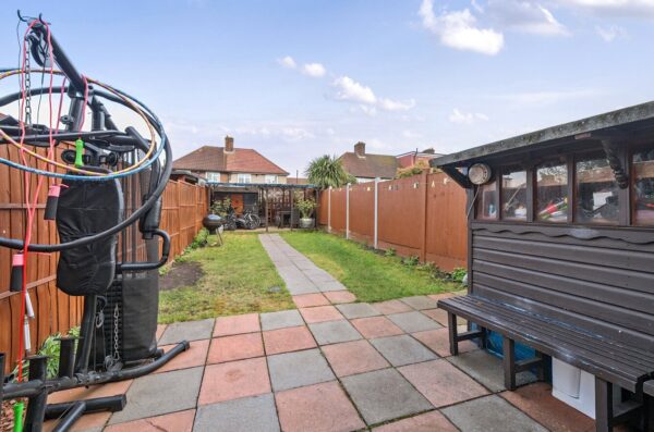 Lake Gardens, Dagenham, Essex, RM10 8NU