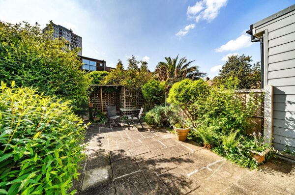 Cumberland Road, Plaistow, London, E13 8LR