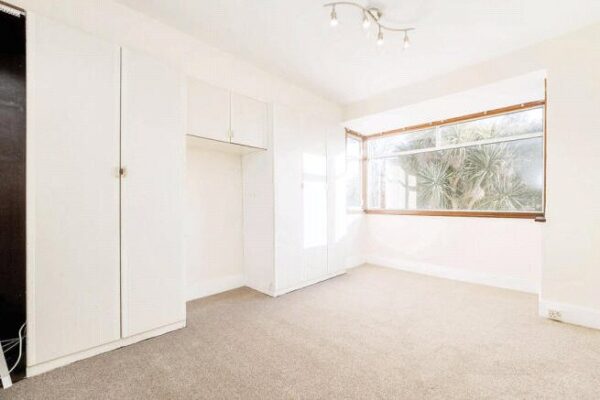 Carlton Road, Romford, RM2 5BB