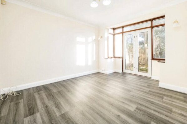 Carlton Road, Romford, RM2 5BB