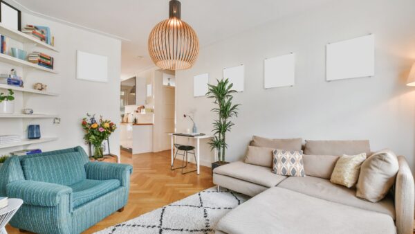 Want to Sell Your East London Home? Avoid These Mistakes