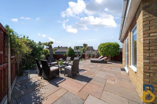 Collingwood Road, Rainham, RM13