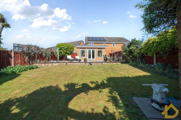 Collingwood Road, Rainham, RM13