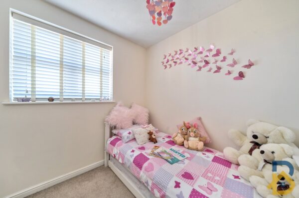 Collingwood Road, Rainham, RM13