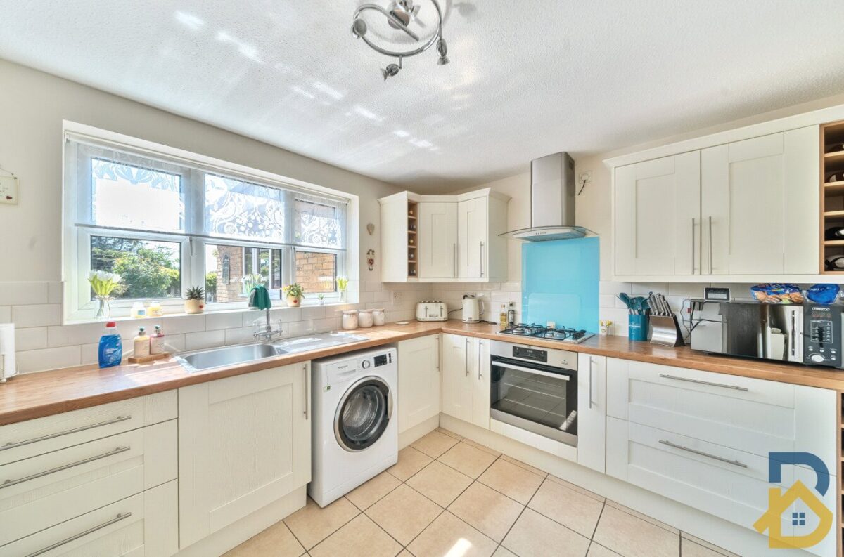 Collingwood Road, Rainham, RM13