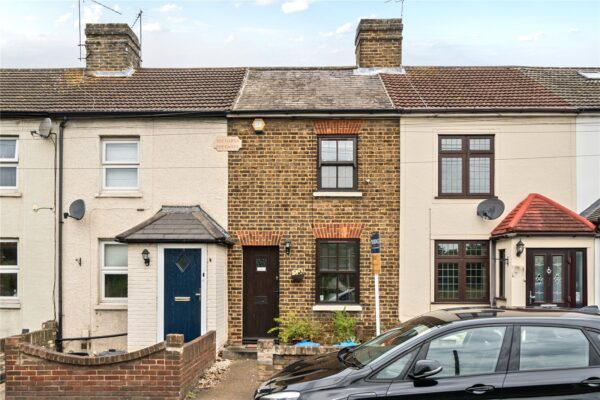 Abbs Cross Lane, Hornchurch, RM12 4YD