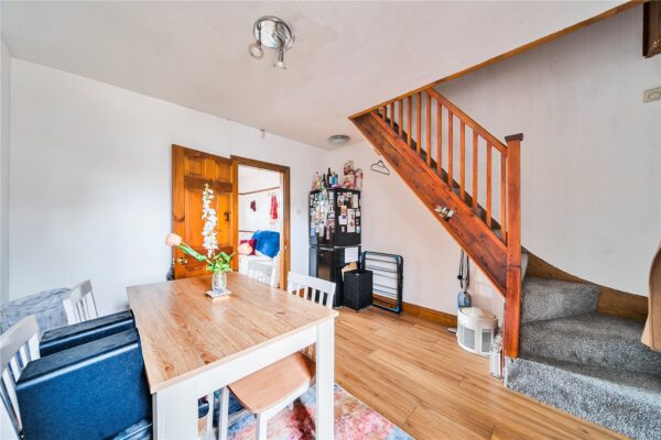 Abbs Cross Lane, Hornchurch, RM12 4YD