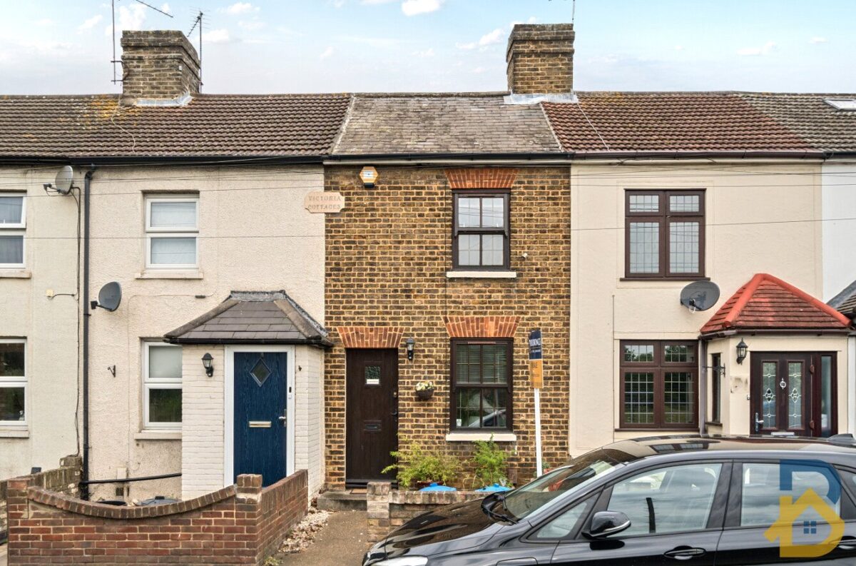 Abbs Cross Lane, Hornchurch, RM12 4YD