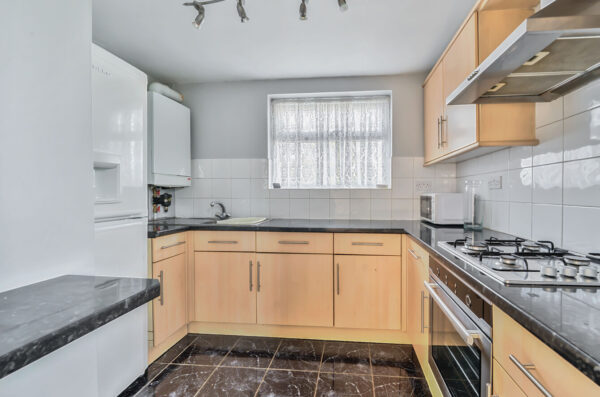 Squirrels Heath Lane, Hornchurch, RM11 2DX