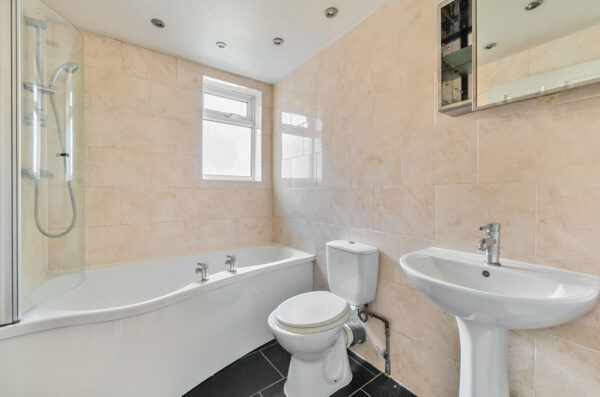 Squirrels Heath Lane, Hornchurch, RM11 2DX