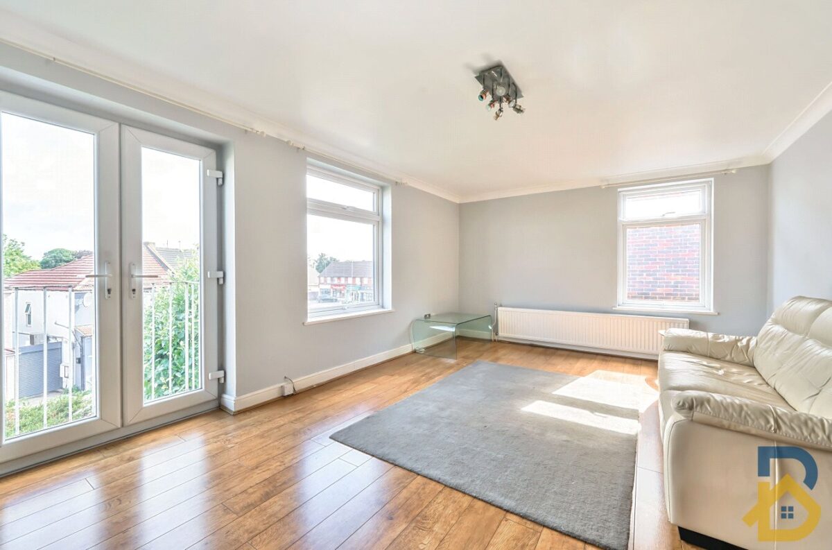 Squirrels Heath Lane, Hornchurch, RM11 2DX