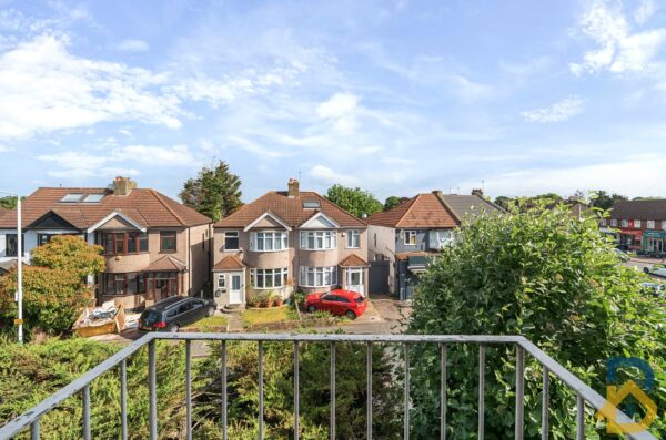 Squirrels Heath Lane, Hornchurch, RM11 2DX