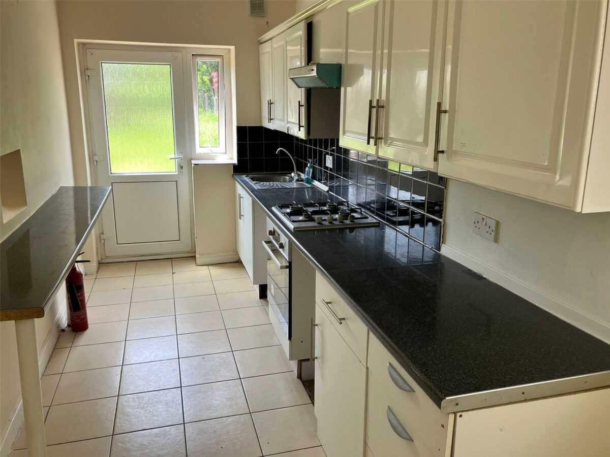 Straight Road, Romford, RM3 7JD