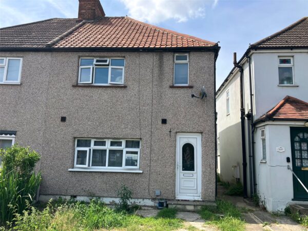 Straight Road, Romford, RM3 7JD
