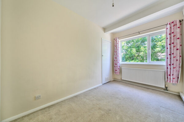 Hurstwood Avenue, Pilgrims Hatch, Brentwood, Essex, CM15 9HT