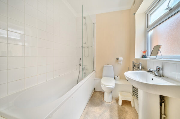 Hurstwood Avenue, Pilgrims Hatch, Brentwood, Essex, CM15 9HT