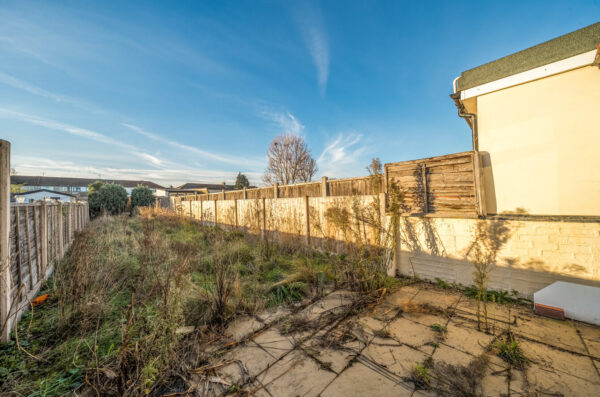 Laburnum Avenue, Hornchurch, RM12 4HA