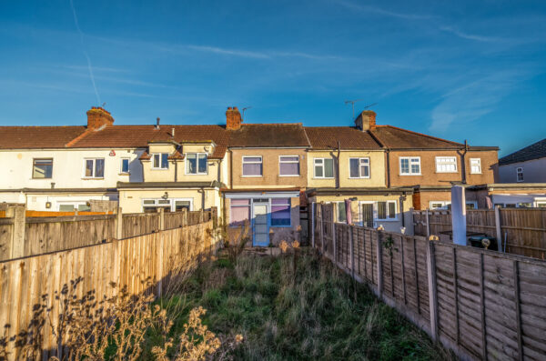 Laburnum Avenue, Hornchurch, RM12 4HA