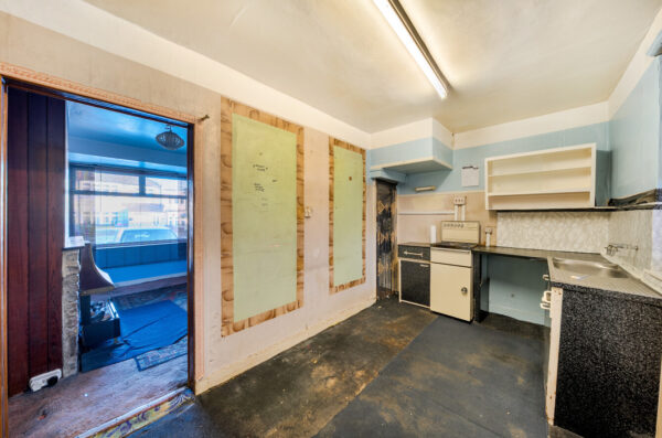 Laburnum Avenue, Hornchurch, RM12 4HA