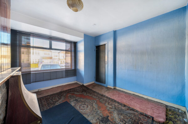 Laburnum Avenue, Hornchurch, RM12 4HA