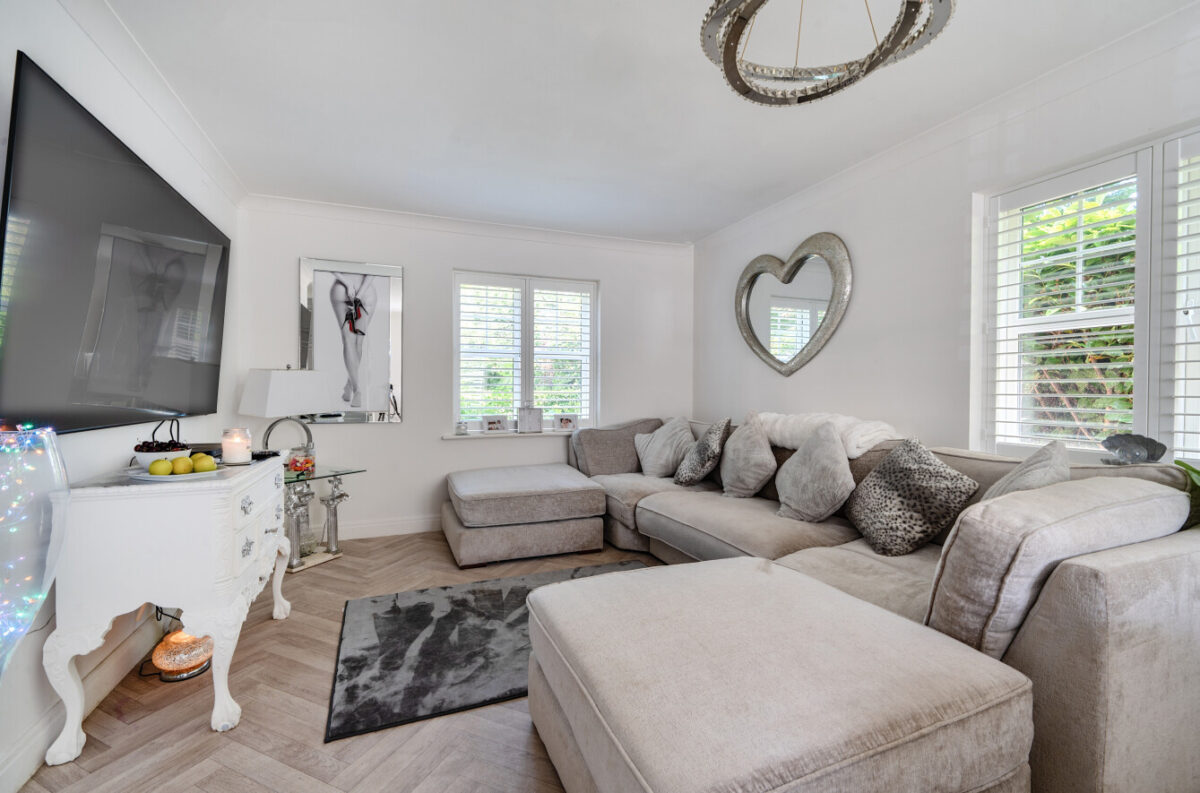 Academy Fields Road, Romford, RM2 5UG