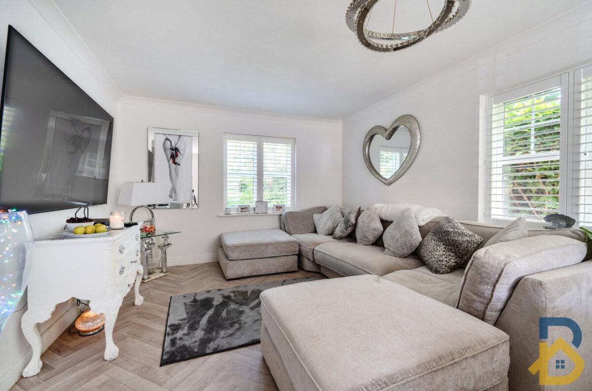Academy Fields Road, Romford, RM2 5UG