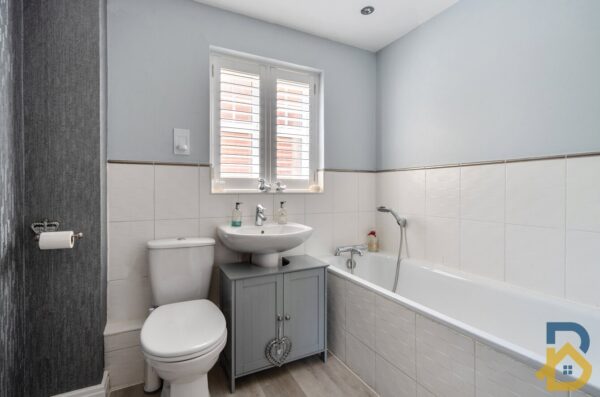 Academy Fields Road, Romford, RM2 5UG