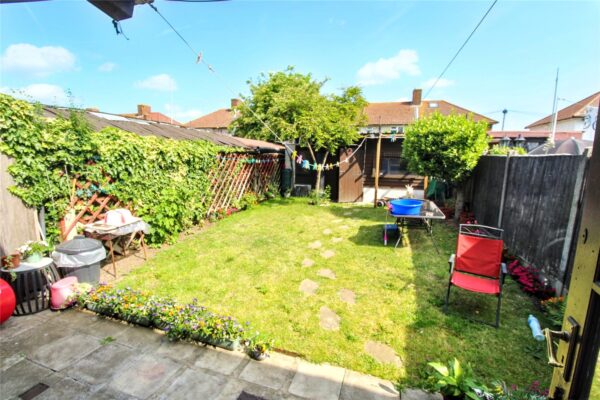 Goresbrook Road, Dagenham, RM9 6XU