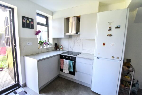 Goresbrook Road, Dagenham, RM9 6XU