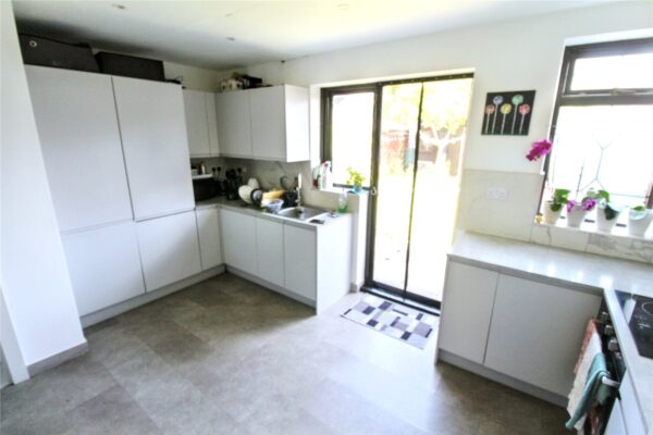 Goresbrook Road, Dagenham, RM9 6XU