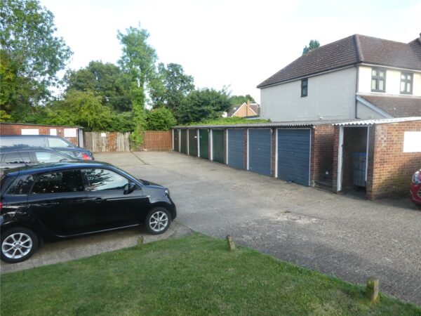 Northumberland Avenue, Hornchurch, RM11 2HR