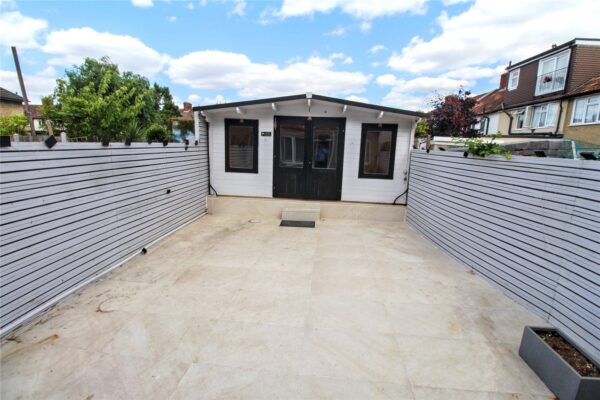 Wren Gardens, Dagenham, RM9 5YH