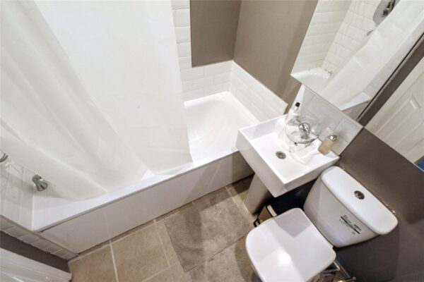 Wren Gardens, Dagenham, RM9 5YH