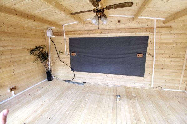 Wren Gardens, Dagenham, RM9 5YH