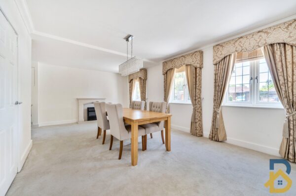 Nelmes Way, Hornchurch, RM11 2QY