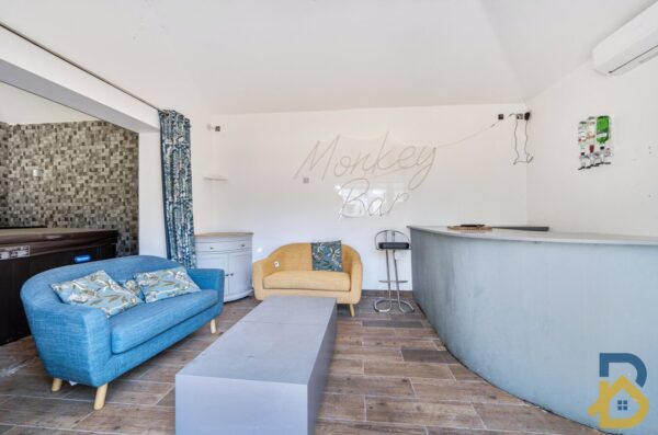 Nelmes Way, Hornchurch, RM11 2QY