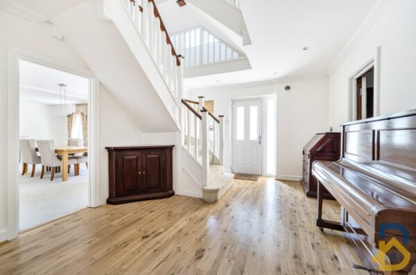 Nelmes Way, Hornchurch, RM11 2QY