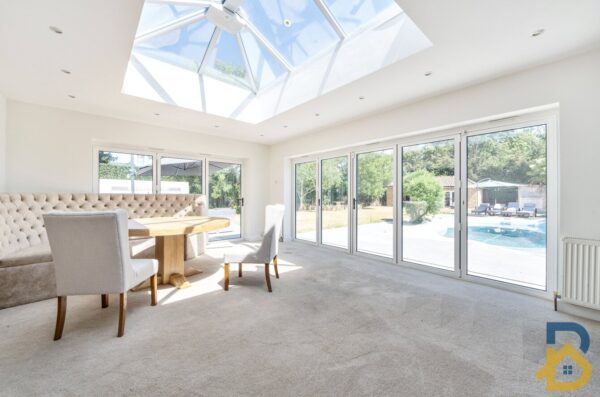 Nelmes Way, Hornchurch, RM11 2QY
