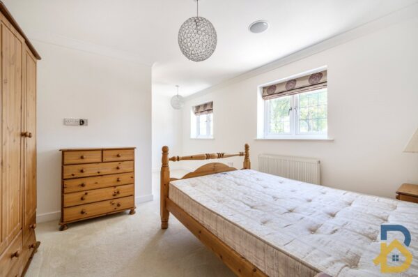 Nelmes Way, Hornchurch, RM11 2QY
