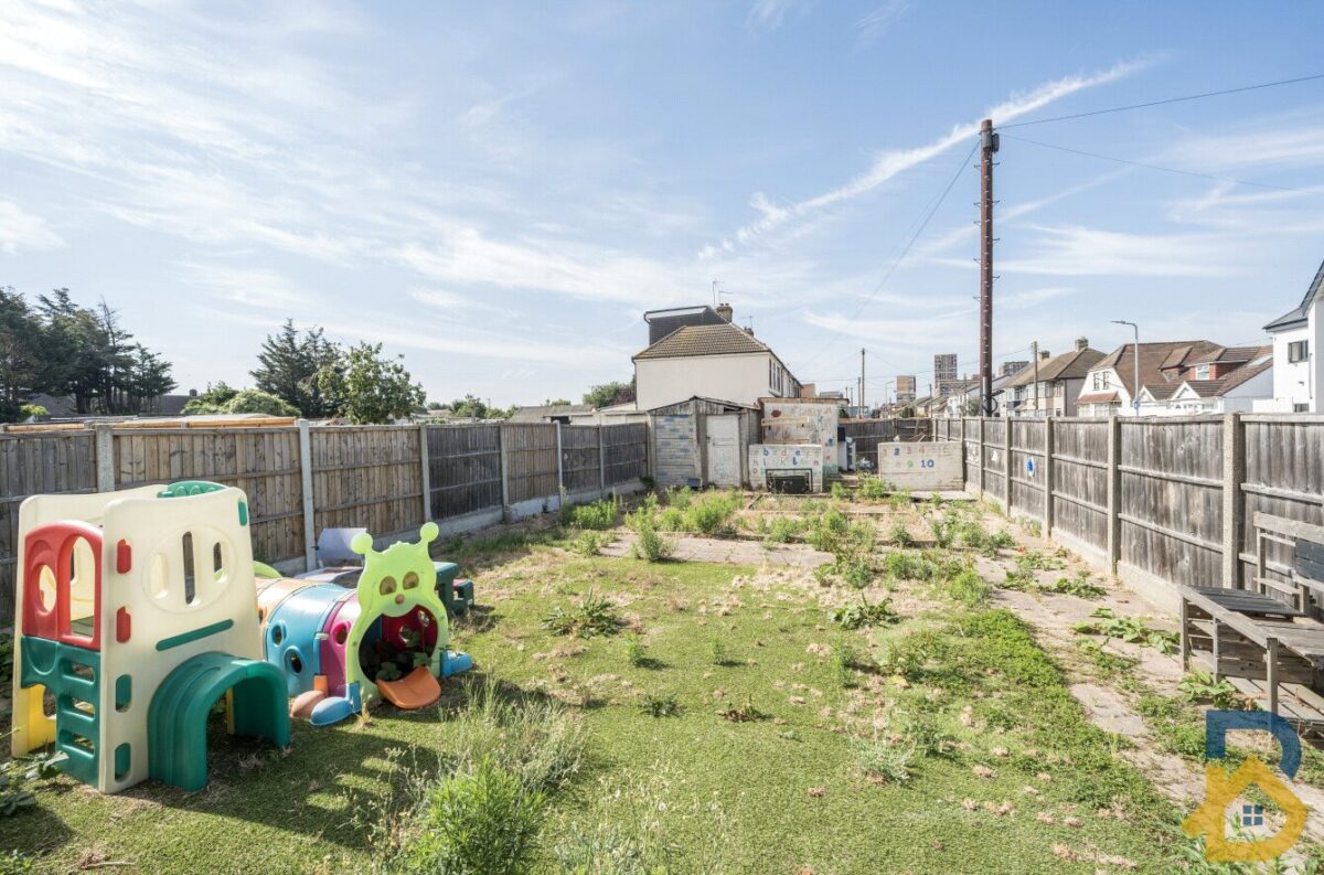Frederick Road, Rainham, RM13 8NS