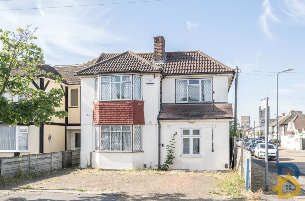Frederick Road, Rainham, RM13 8NS