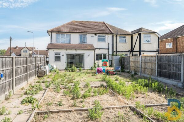 Frederick Road, Rainham, RM13 8NS