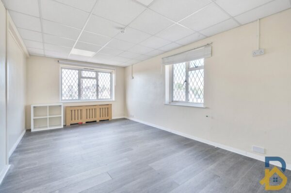 Frederick Road, Rainham, RM13 8NS