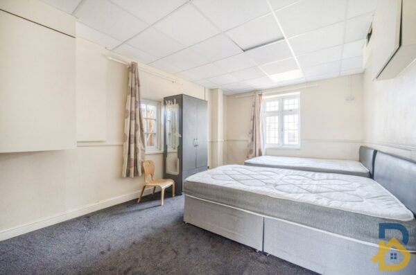 Frederick Road, Rainham, RM13 8NS