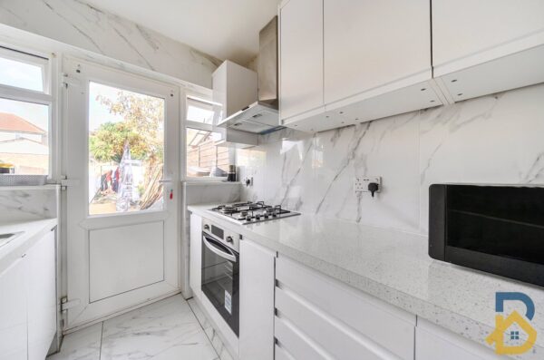 New Road, Dagenham, RM10 9LU