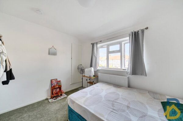New Road, Dagenham, RM10 9LU