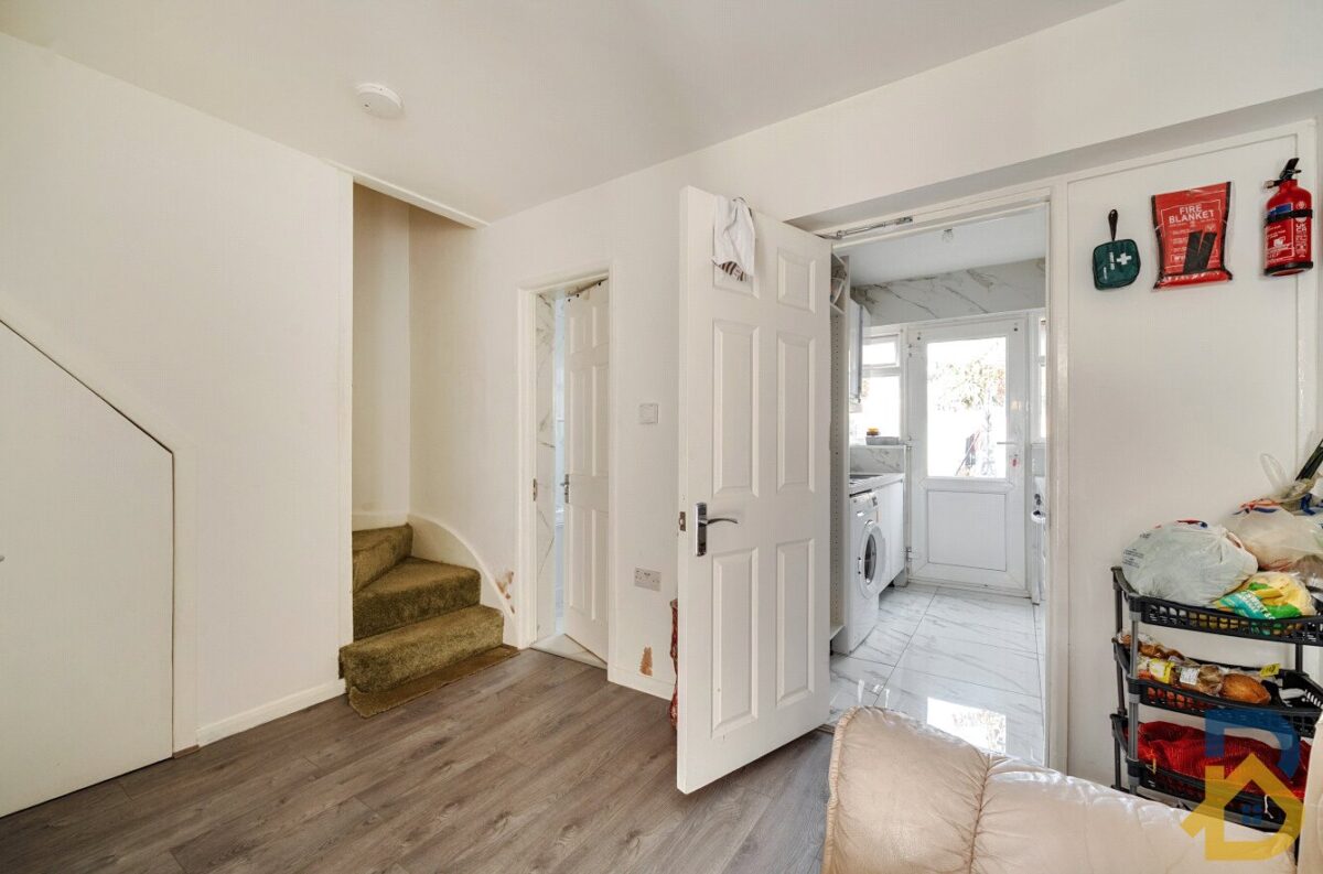 New Road, Dagenham, RM10 9LU