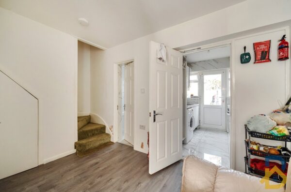 New Road, Dagenham, RM10 9LU