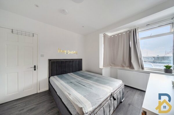 New Road, Dagenham, RM10 9LU