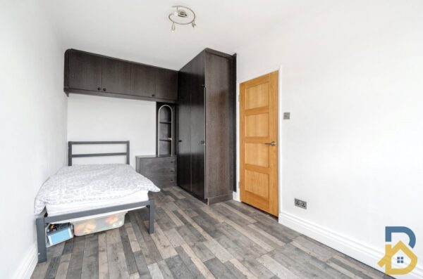 Laurel Crescent, Romford, RM7 0RU